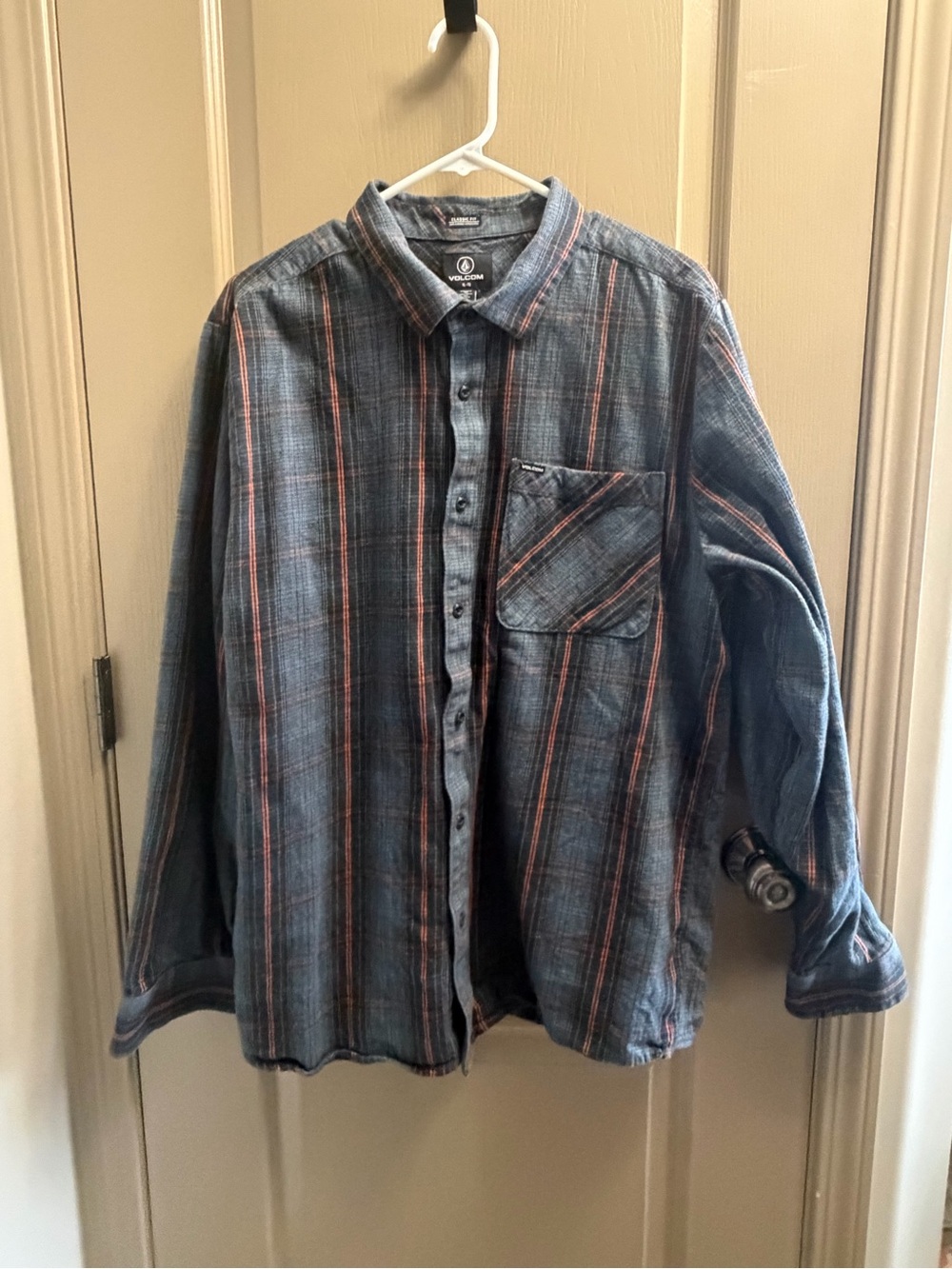 Volcom Men’s Plaid Flannel Button Up Shirt XL Classic Fit